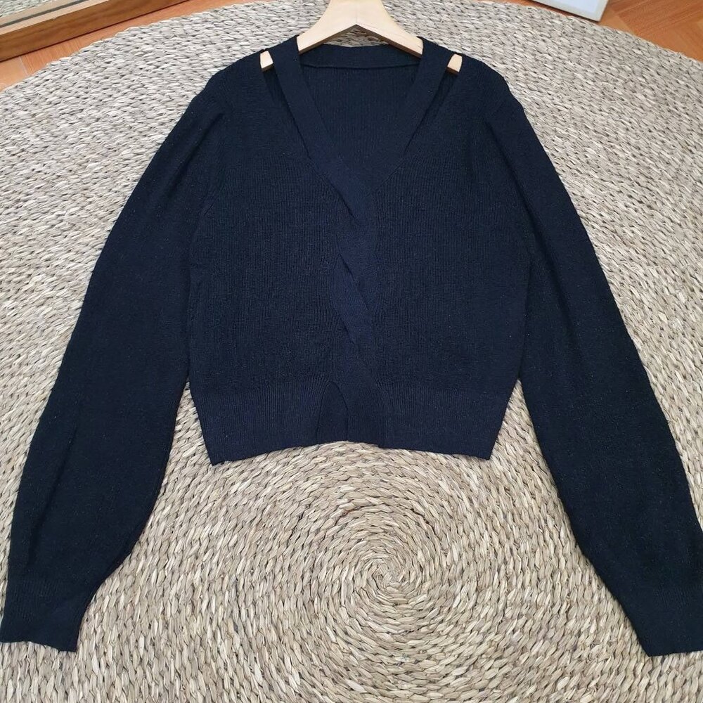 🖤 Navy Deep V-Neck Crossover Crop Knit Sweater ✨